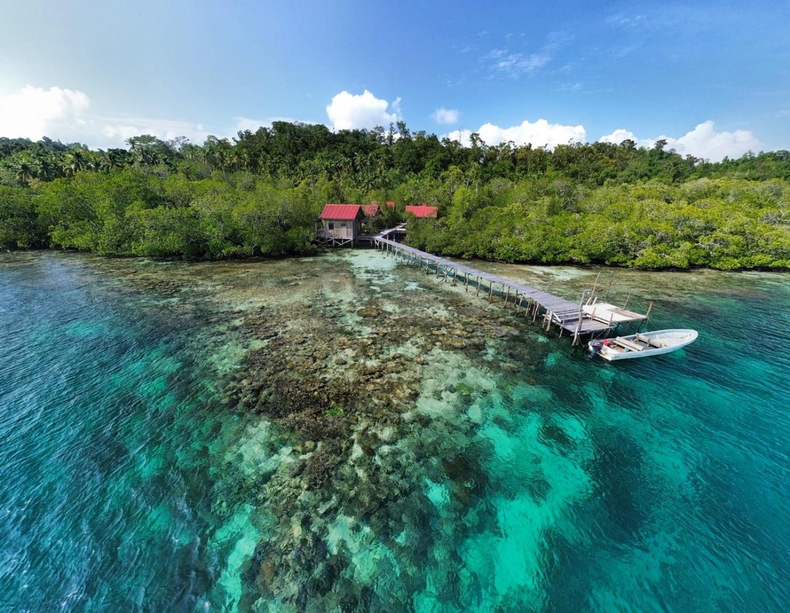 Villa Raja Ampat Blue Sea Besir Exterior foto